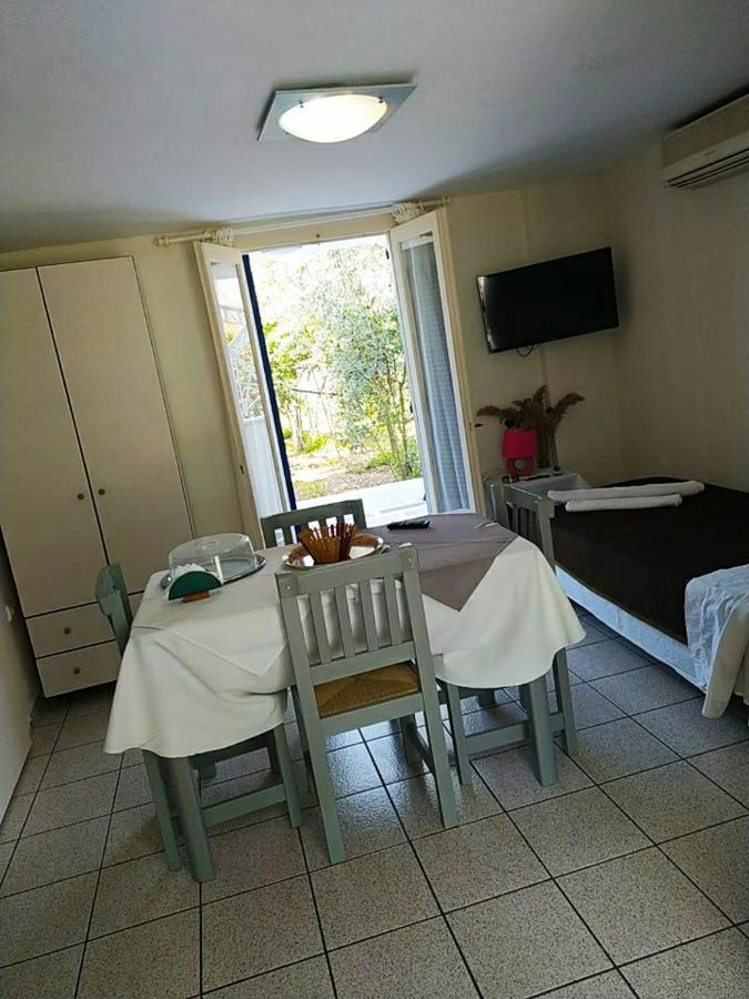 Sea Waves Apartments Nea Epidavros Exterior foto